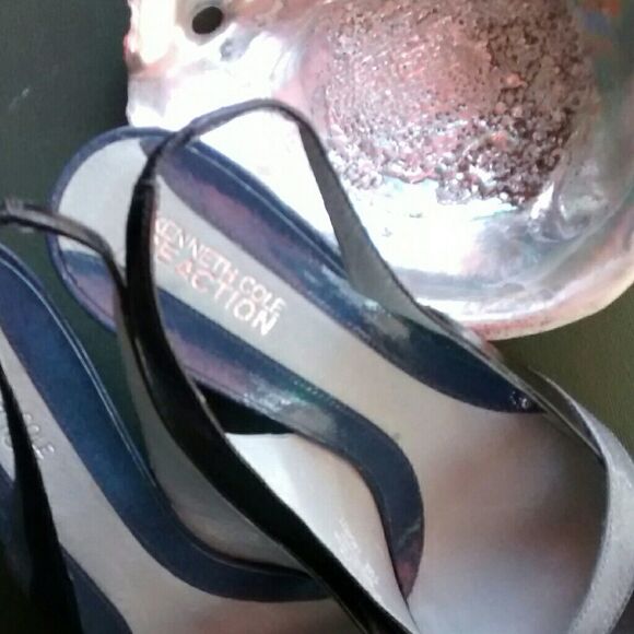 Kenneth Cole Reaction Heels - Picture 4 of 8